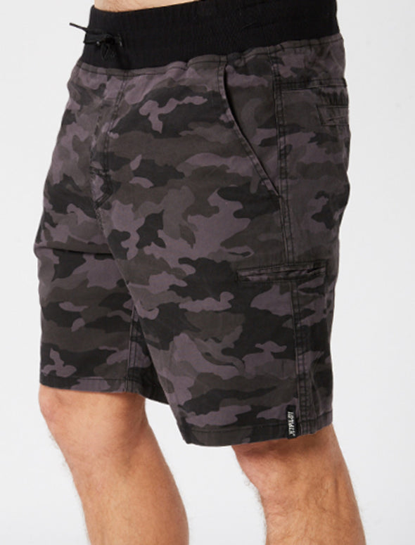 CAMO STRETCHED OUT WALKSHORT mens